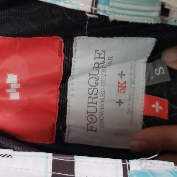 Foursquare snowboard outerwear pants, pockets, adjustable waist, women sz small - Picture 13 of 15